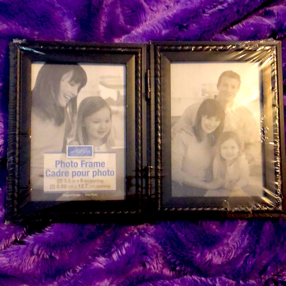 Dual photo frame